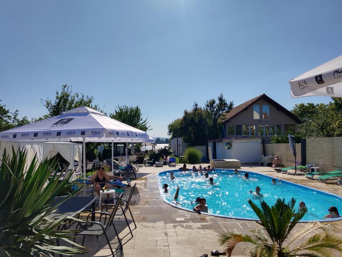 Elgringo Clisura Dunarii Moldova Noua Bagian luar foto