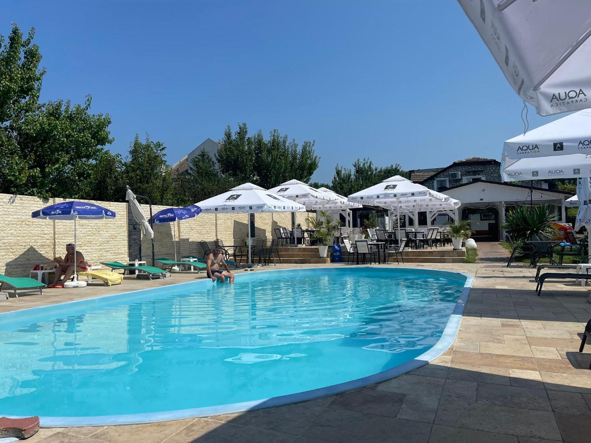Elgringo Clisura Dunarii Moldova Noua Bagian luar foto