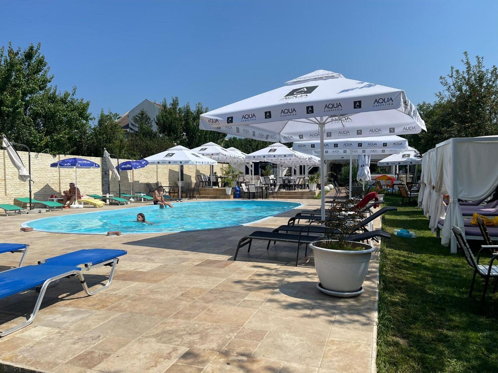 Elgringo Clisura Dunarii Moldova Noua Bagian luar foto